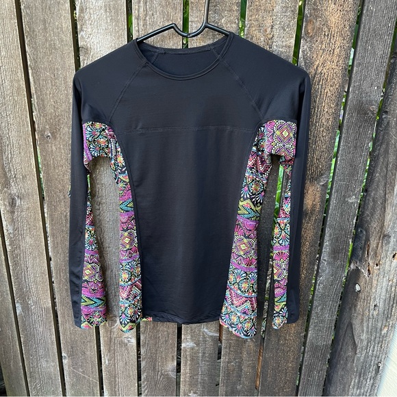 Patagonia Wm’s Micro Swell Rashguard Top Sz XS - Picture 6 of 12